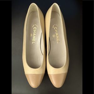 New without box CHANEL size 8/38 ballet flats